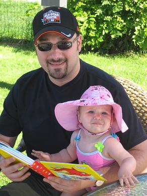 zoe-and-daddy-reading.JPG