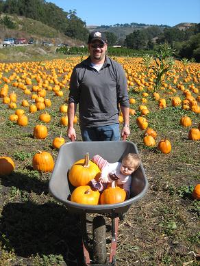 zoe-daddy-and-a-wheelbarrow.JPG