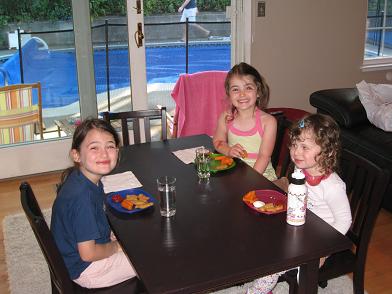 dinner-with-elena-and-lila.JPG