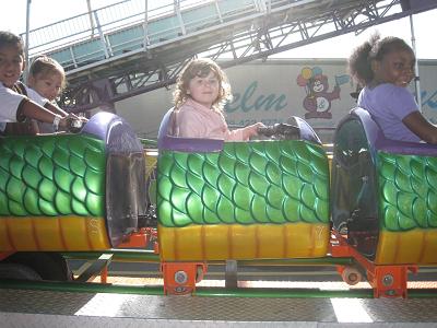 zoe-on-kiddie-ride.JPG