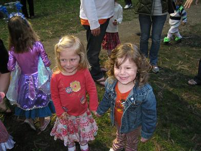 zoe-and-tessa-at-stern-grove.JPG