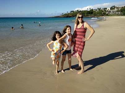 girls and Mommy on beach