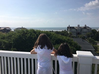 girls on roof2