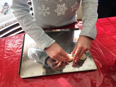 zoe-making-cookies