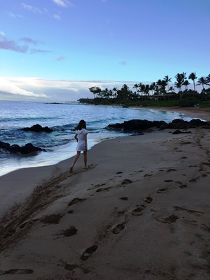 zoe-on-beach